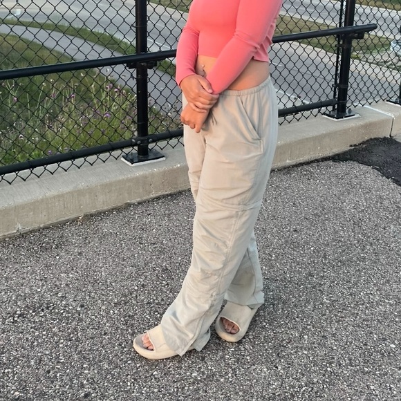 Guide Series Cargos - Picture 2 of 5